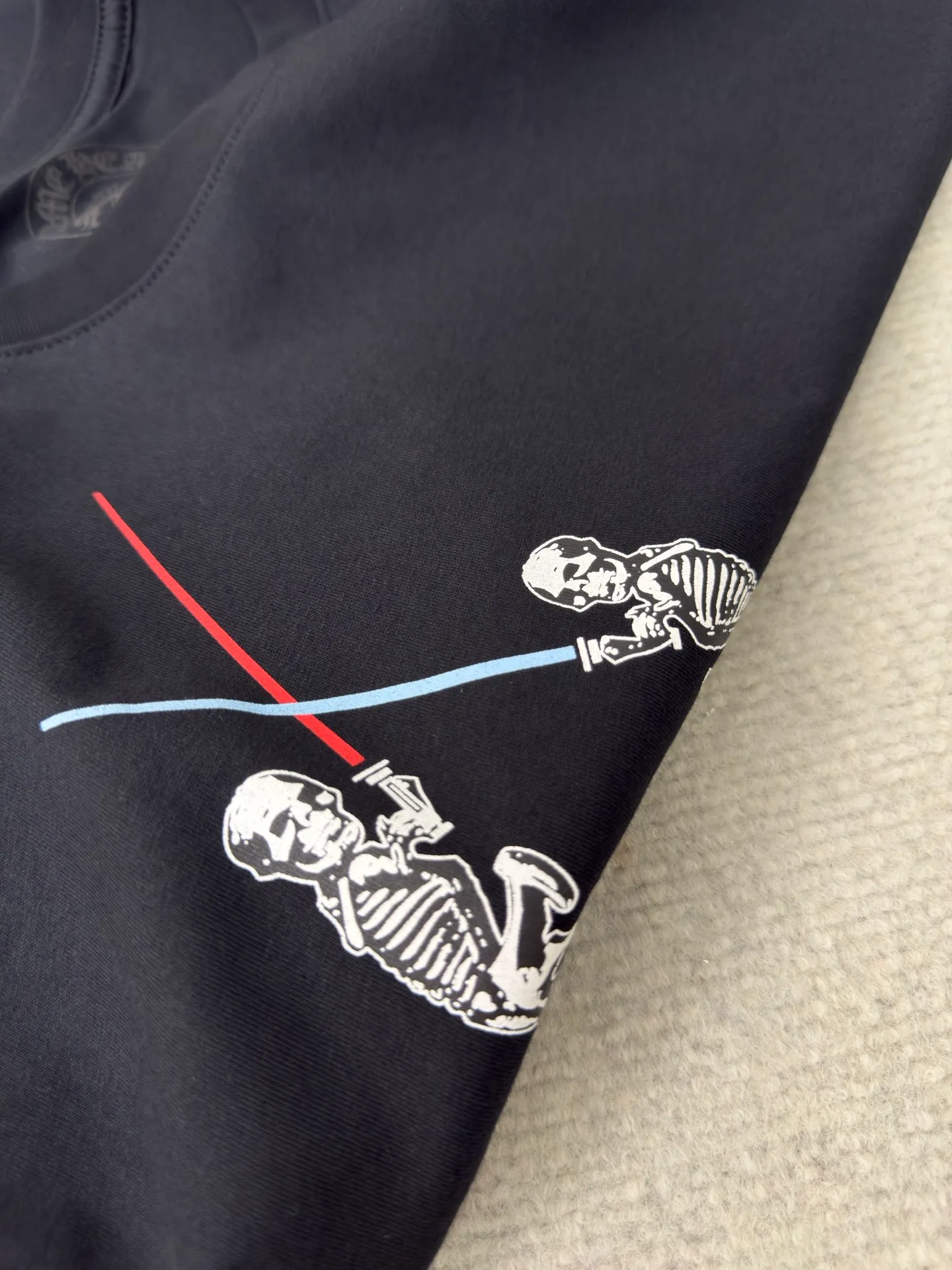 P240 Chrome Hearts Star Wars Limited Short Sleeves Authentic Open Edition - Physical Counter - Top Luxury Quality 🆚 Instant sale of all editions on the market. The fabric is made of 26 weave 200 grams of cotton. The printing is made of hand glue printing. Customized accessories. Size S M L
